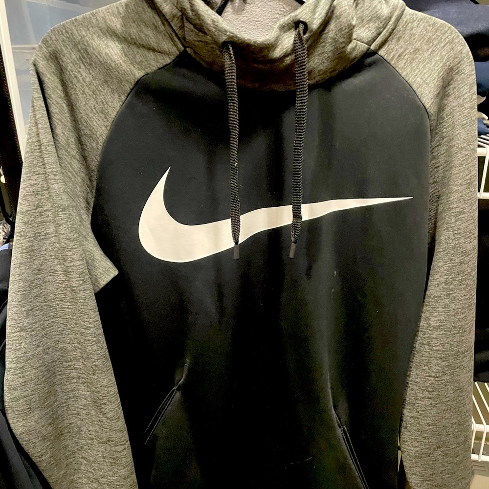 Nike drifit hoodie